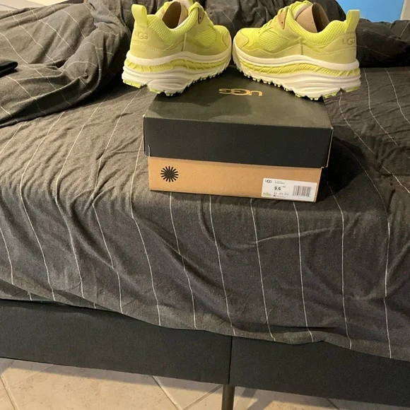 Brand New Mens Uggs X Low Sneakers - Picture 3 of 5